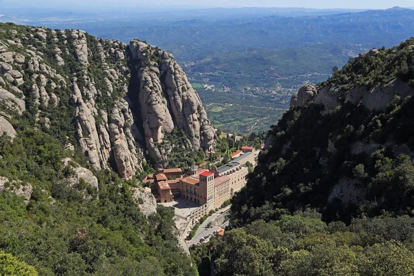 Montserrat Montañas y Monasterio de Santa Maria de Montserrat , —  Fotos de Stock