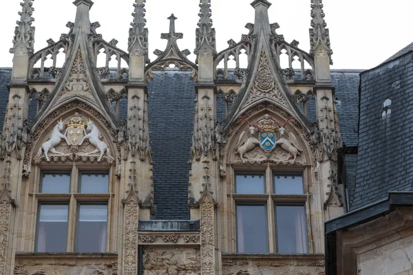 Rouen Francia Agosto 2019 Estas Son Ventanas Decoradas Con Escudos — Foto de Stock