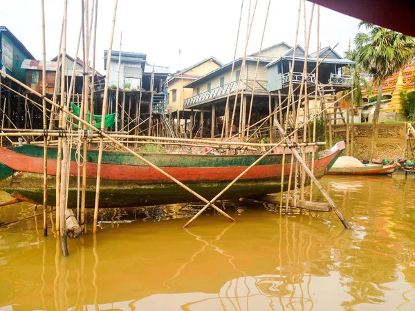 Ciudad flotante en Camboya — Foto de Stock