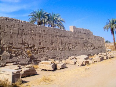 Lüks Mısır 'daki karnak tapınağı