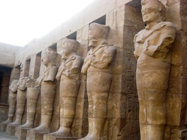 Lüks Mısır 'daki karnak tapınağı