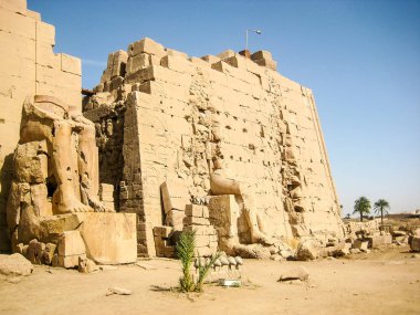 Lüks Mısır 'daki karnak tapınağı