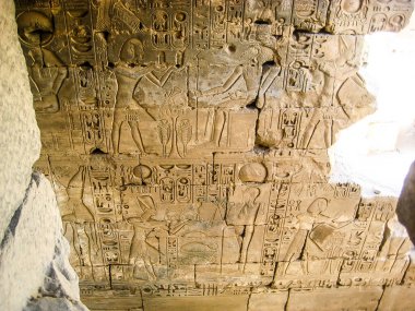 Lüks Mısır 'daki karnak tapınağı