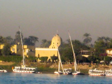 Lüks Mısır 'daki karnak tapınağı