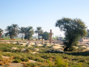 Lüks Mısır 'daki karnak tapınağı