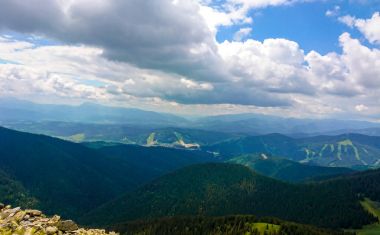 Ukrayna 'daki Karpat Dağları.
