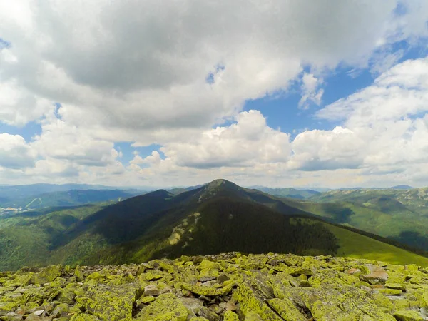 Карпатські Гори Україні — стокове фото