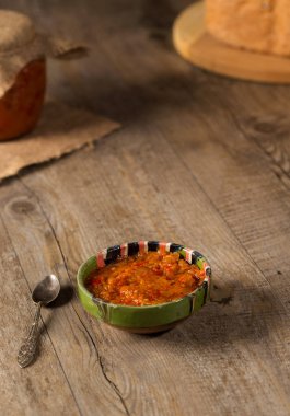 Zacusca - sebze yaymak