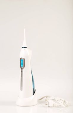 Şarj cihazı ile oral Irrigator