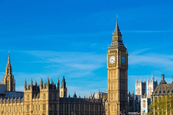 Big Ben, klocktornet vid parlamentet, London, England — Stockfoto