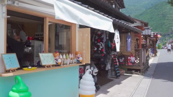 Yufuin Japón Julio 2019 Los Turistas Caminan Por Calle Comercial — Vídeos de Stock