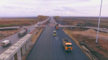 Yeni bir yol inşaatı