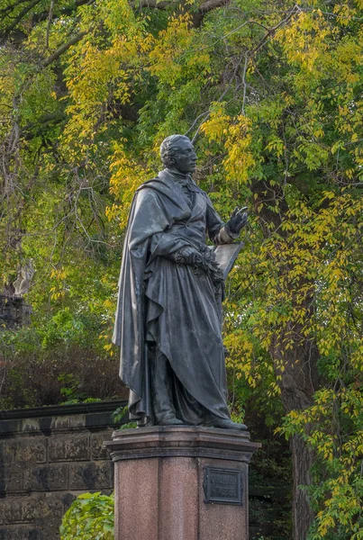 Пам'ятник в Дрезден. Карл Марія Фрідріх Ернст фон Вебер, німецький композитор, диригент — стокове фото