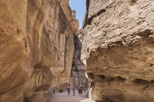 Petra Una Ciudad Histórica Arqueológica Jordania Estrecho Pasaje Siq Que — Foto de Stock