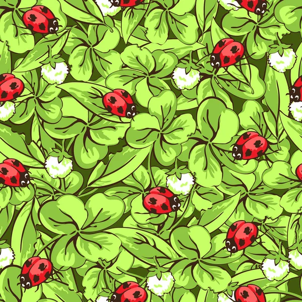 Cartoon hand drawing beetle ladybug, leaves and flowers of clover seamless pattern, vector background. Funny insects on a dark green backdrop. For fabric design, wallpaper — Stock Vector