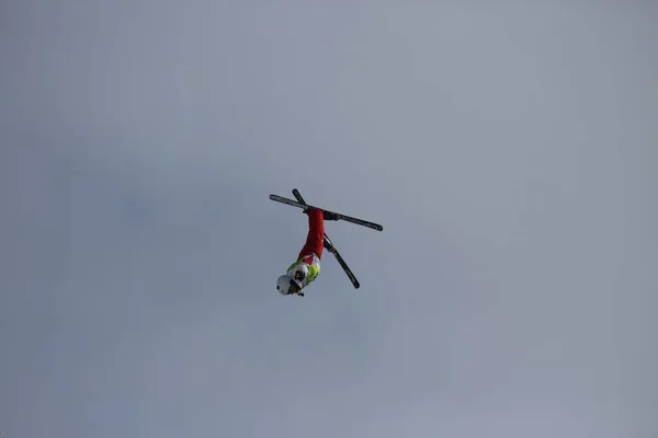 Skieur Vol Qualifications Pour Coupe Monde Ski Acrobatique Almaty Février — Photo