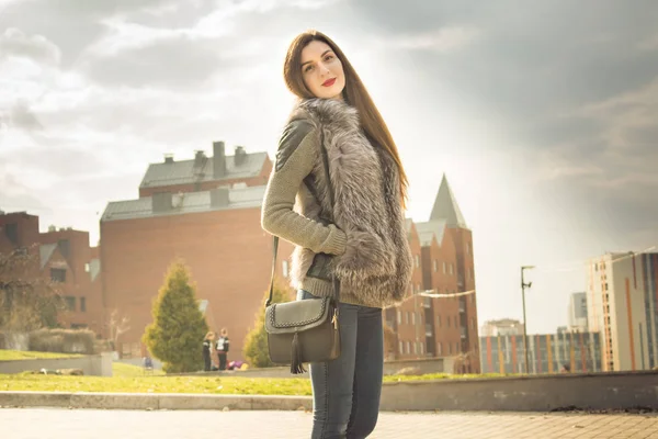 Kızın sokak photosession