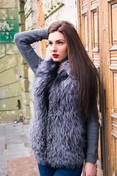 Street photosession of the girl — Stock Photo, Image