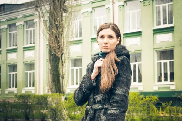 Street photosession of the girl — Stock Photo, Image