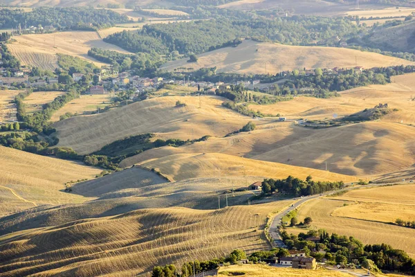 Vista del paisaje típico de Toscana en verano, Italia —  Fotos de Stock