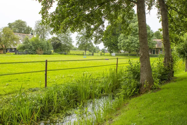 ヒートホールン - オランダの村 — ストック写真
