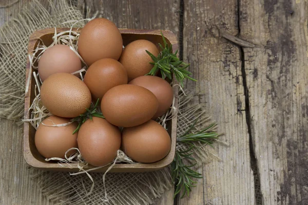 Huevos en un tazón — Foto de Stock