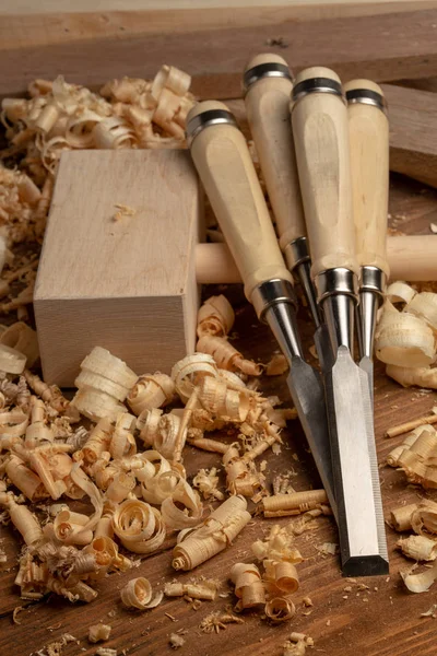 Carpintero gabinete fabricante herramientas de mano en el banco de trabajo — Foto de Stock