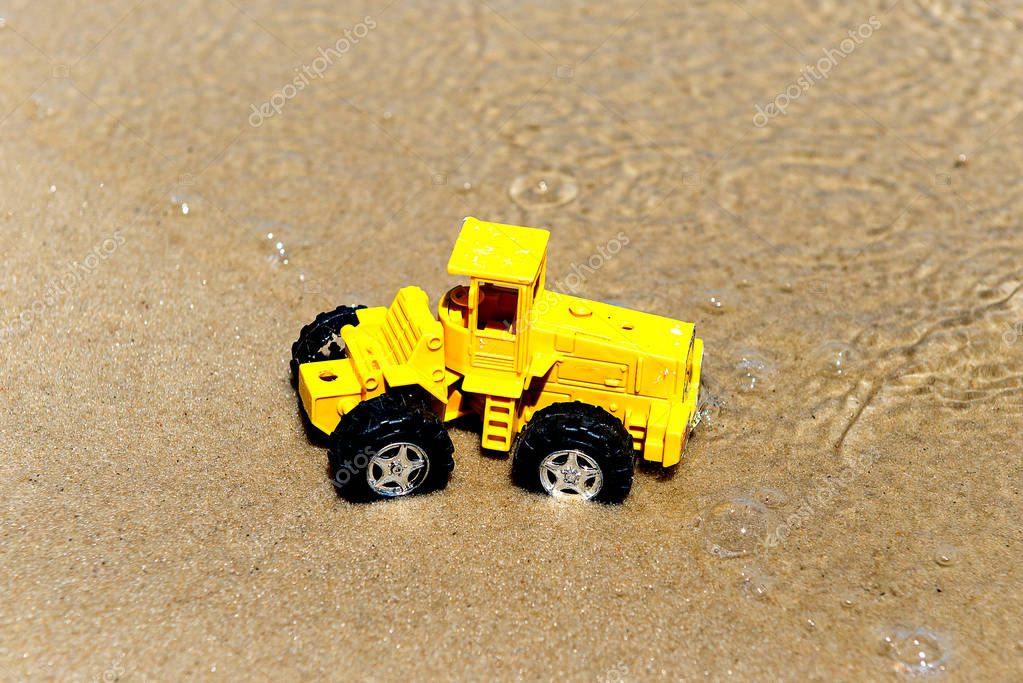 wet sand toy