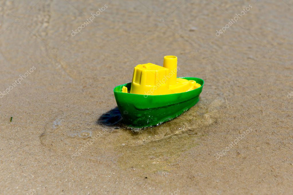 wet sand toy