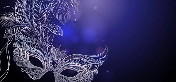 Masque carnaval en argent avec plumes . — Image vectorielle