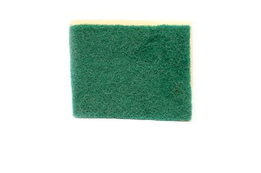 Beyaz arka plan üzerinde bulaşık süngeri