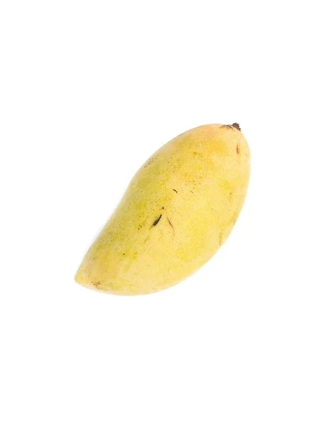 Жовті фрукти манго на білому фоні . — стокове фото
