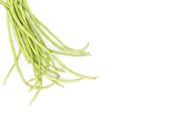 新鮮な長い豆、牛豆、白の背景 (一般的な科学名ヴィーニャ下 subsp、esquipedalis に yardlong 豆) — ストック写真