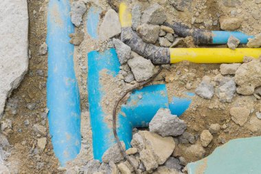 Onarım sırasında Pvc plastik borularda su sıhhi tesisat