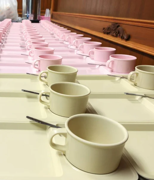 Filas de enfoque suave un montón de café de la taza en preparación Food Break —  Fotos de Stock