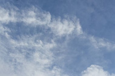 Mavi gökyüzü ve bulut