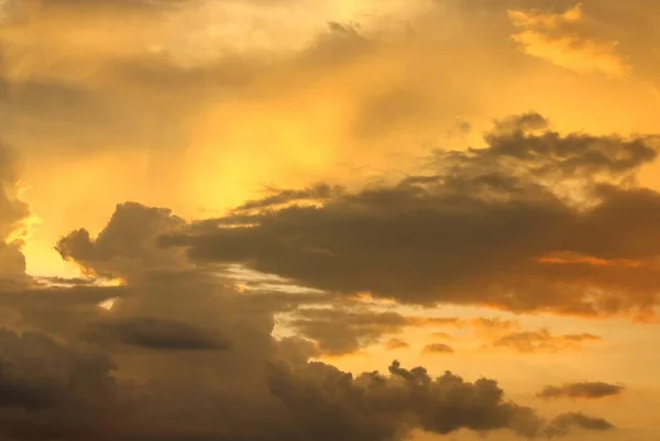 Ανατολή του ηλίου, πολύχρωμο Sky και Cloud όμορφη φύση — Φωτογραφία Αρχείου