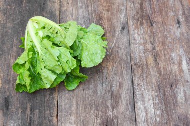 Çin lahanası organik sebze ahşap bir masa üzerinde