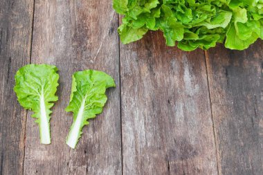 Çin lahanası organik sebze ahşap bir masa üzerinde