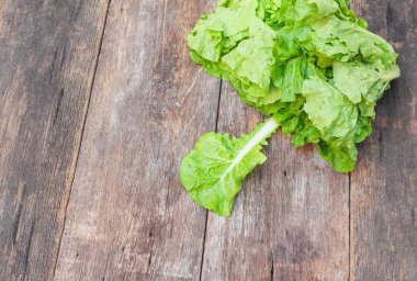 Çin lahanası organik sebze ahşap bir masa üzerinde