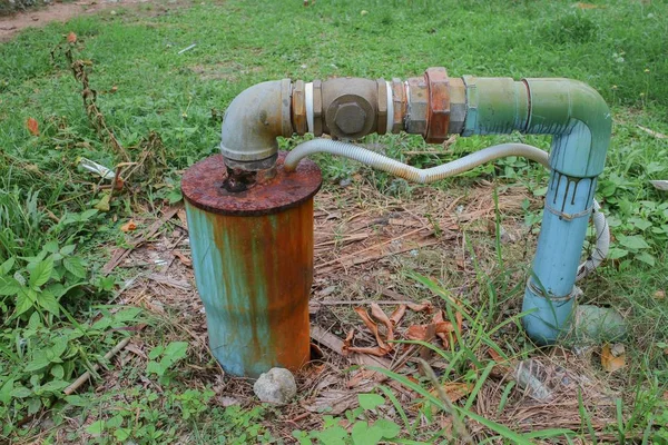 Water valve Plumbing Steel dilapidated — Stock Photo, Image