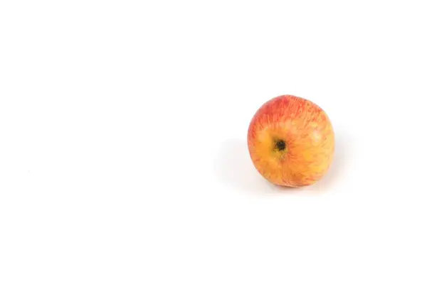 पांढरा पार्श्वभूमीवर लाल सफरचंद, शीर्ष दृश्य — स्टॉक फोटो, इमेज