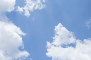 mavi gökyüzü ve büyük bulut güzel