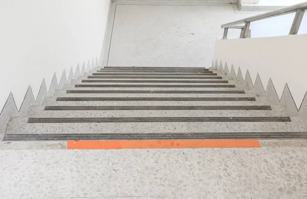 Nawet, sposób zamknąć terrazzo schody, podłoga marmurowa — Zdjęcie stockowe