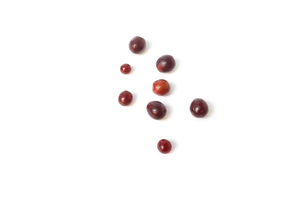 Trauben rot frisch auf weißem Hintergrund — Stockfoto