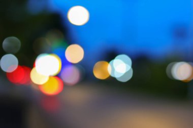Soyut bulanık bokeh colorfu güzel polis ile gece görünümü