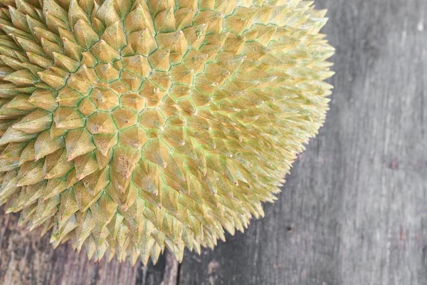 Durian Reife Frucht Die Dorn Nahaufnahme Hat Auf Dem Holzbrett — Stockfoto