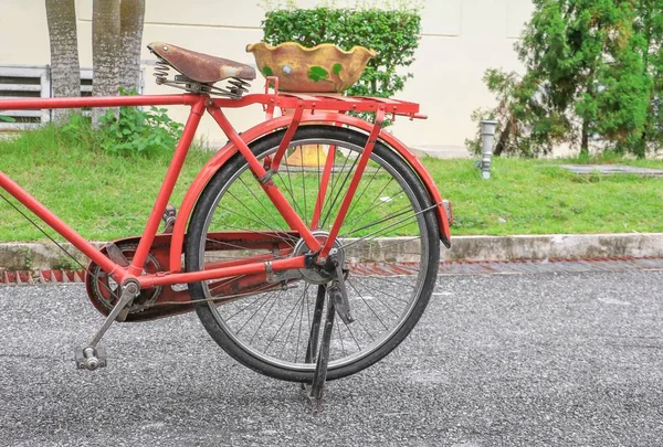 Bicycle Red Classic Vintage Former Beautiful Copy Space Add Text — Stock Photo, Image