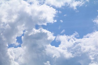 büyük bulut ve raincloud, doğanın güzel sanat ile mavi gökyüzü