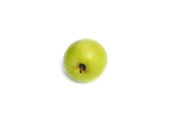 Grönt äpple mogen frukt på vit bakgrund — Stockfoto